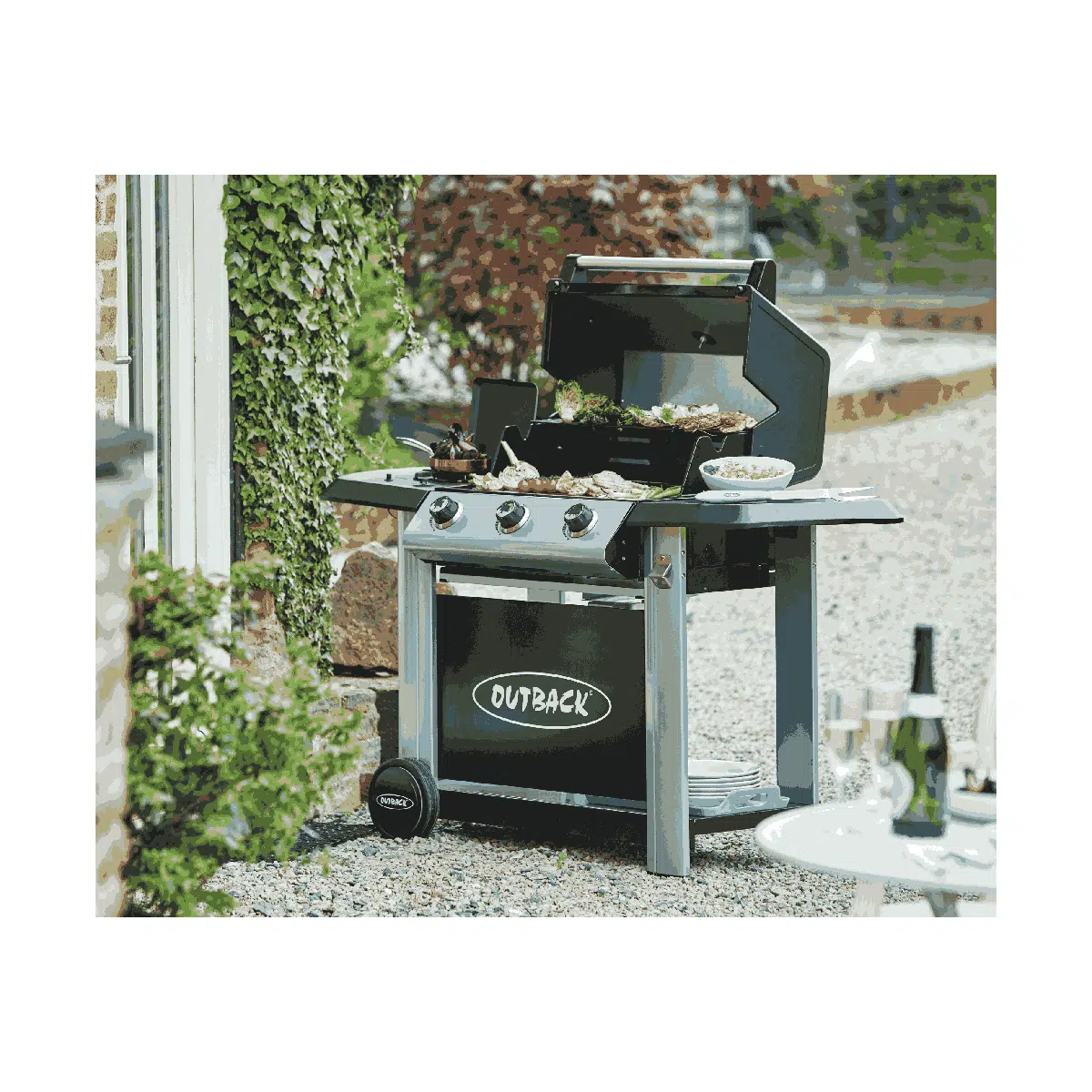 Outback MAGNUM Hybrid Multi-Cooking Surface Braai - 3 burners - Gas/Briquettes - Image 2